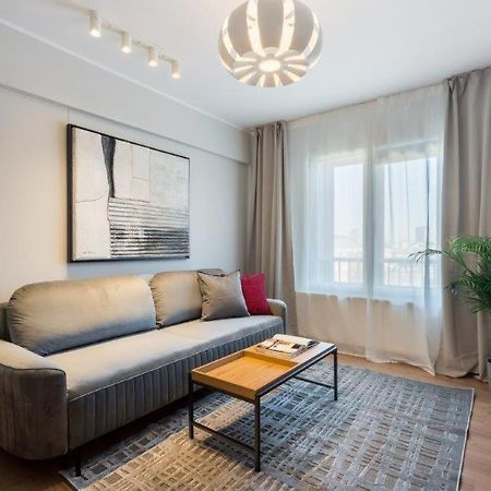 Downtown Modern - 2Br Apartment Bukarest Kültér fotó