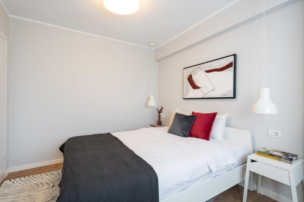 Downtown Modern - 2Br Apartment Bukarest Kültér fotó