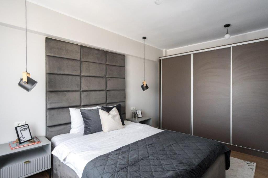 Downtown Modern - 2Br Apartment Bukarest Kültér fotó